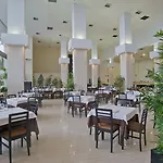 Ξενοδοχείο Bahia By Pierre & 4*