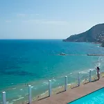 Hotel Bahia By Pierre &