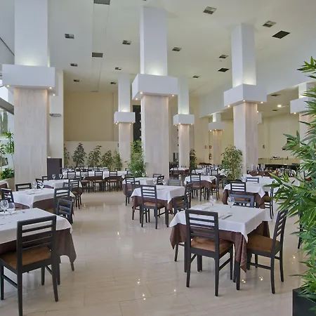 Hotel Bahia By Pierre & 4*